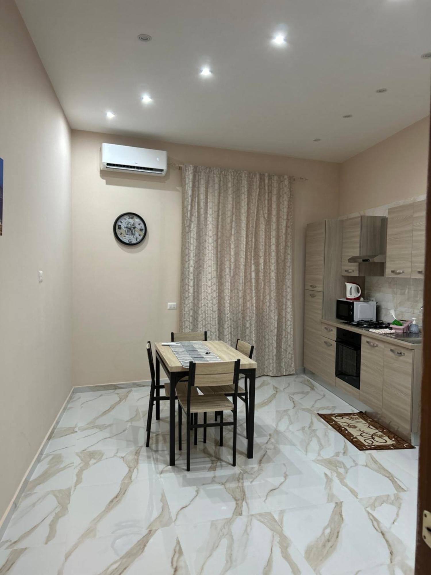 Maison Napolitaine Luaran gambar