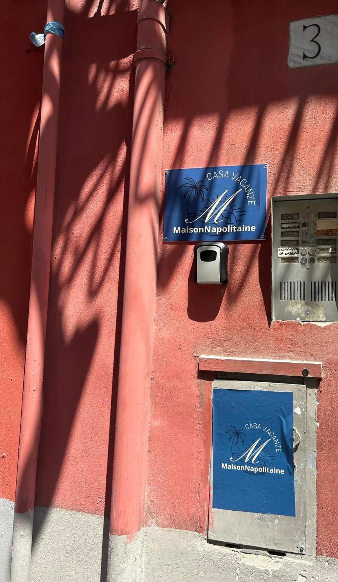 Maison Napolitaine Luaran gambar
